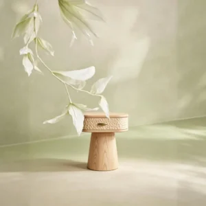 Wenyu Bed — front view
