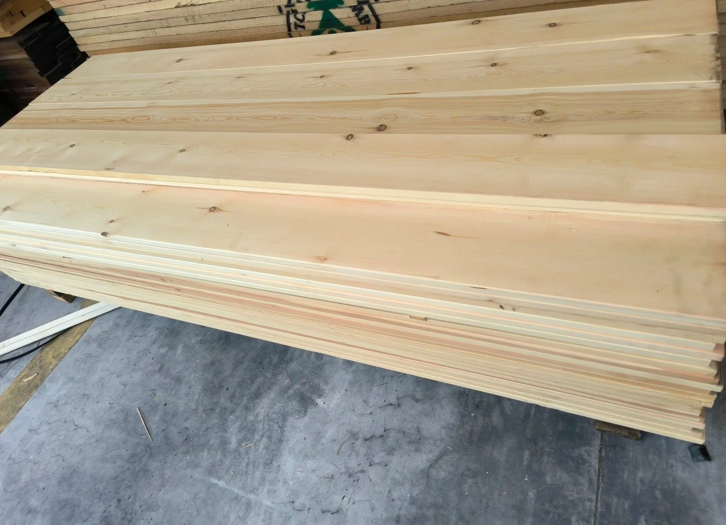 Fresh solid-wood boards before moisture-controlled furniture production