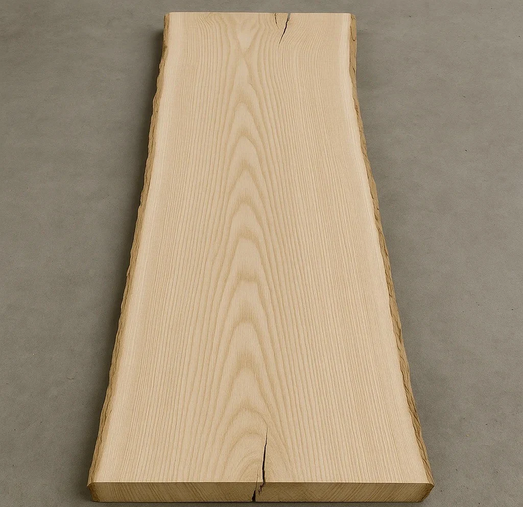 Solid wood board with a straighter stabilized surface