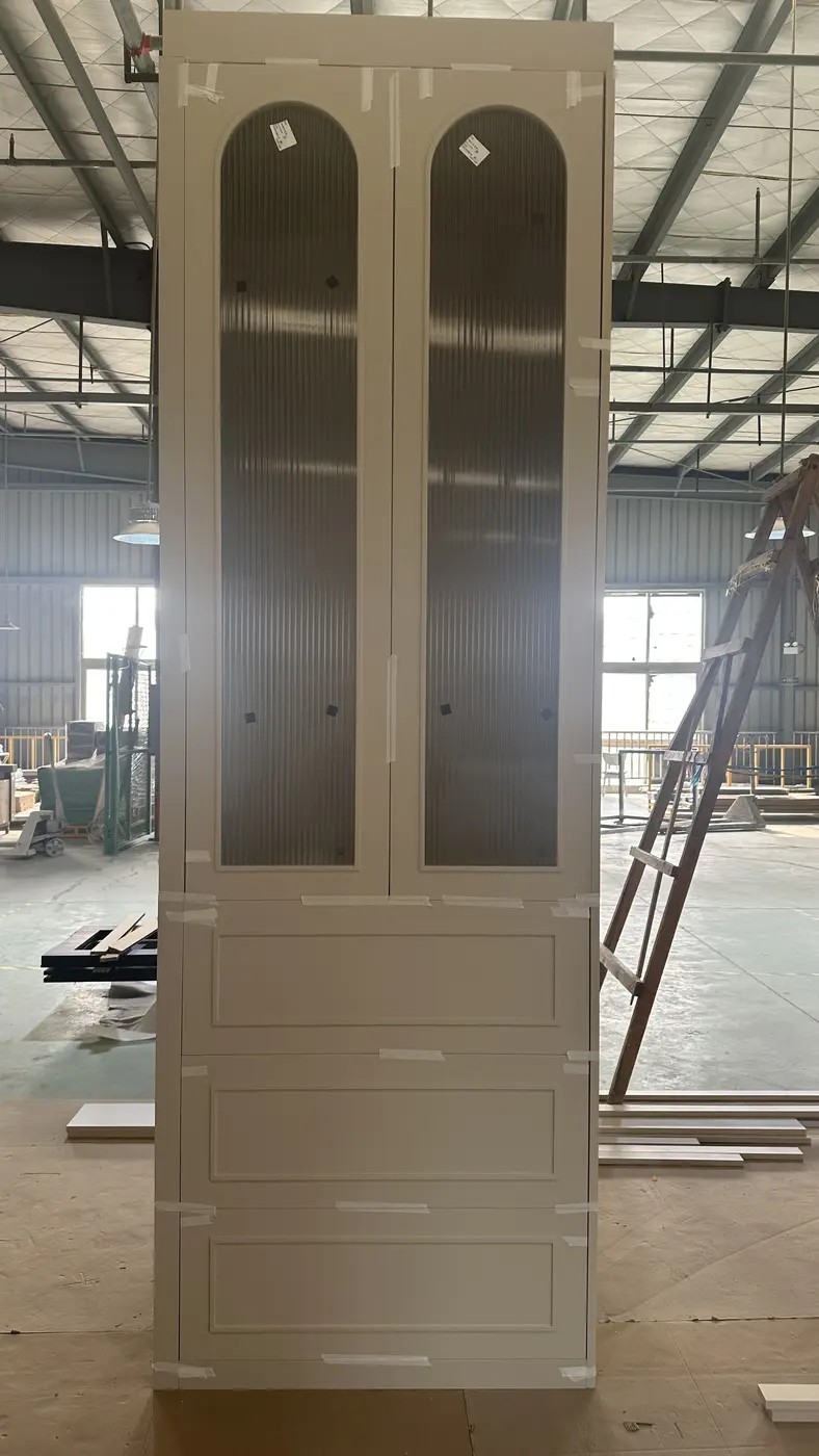 Arched wardrobe factory pre-assembly