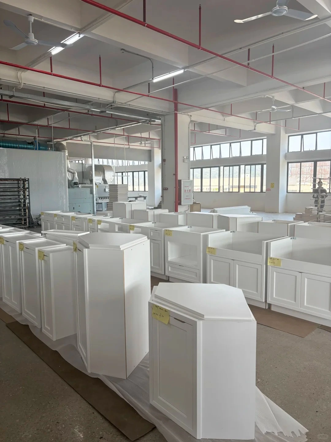 Adjacent modules should be staged together when their reveals and fillers must line up on site.