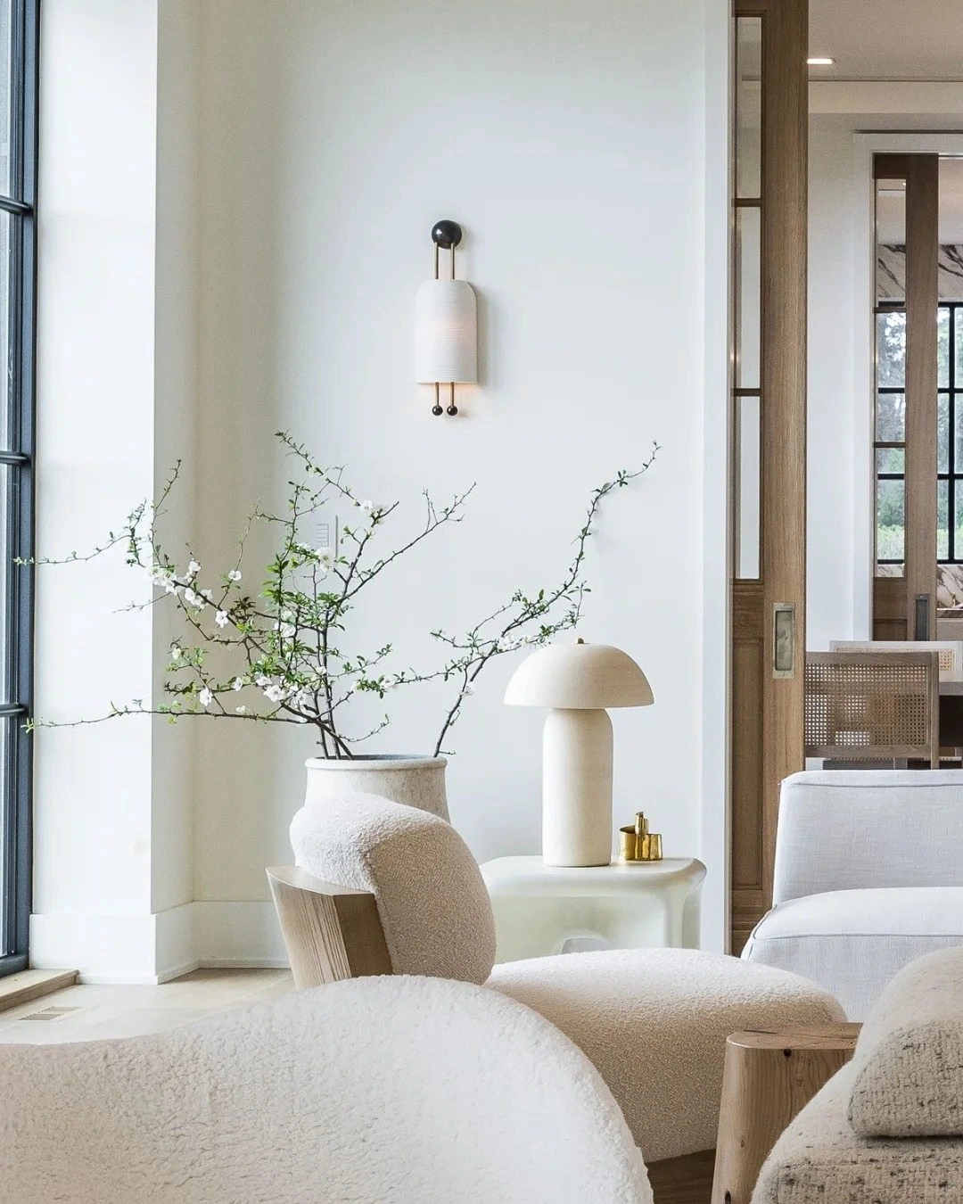 Modern residential interior inspiration, photograph 1