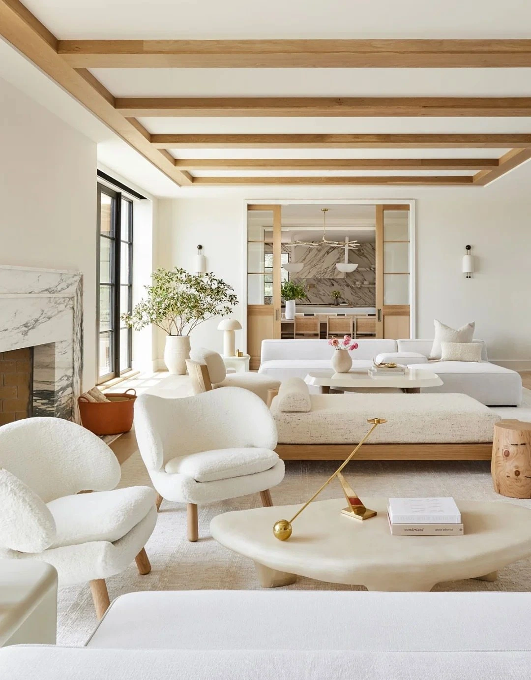 Modern residential interior inspiration, photograph 2