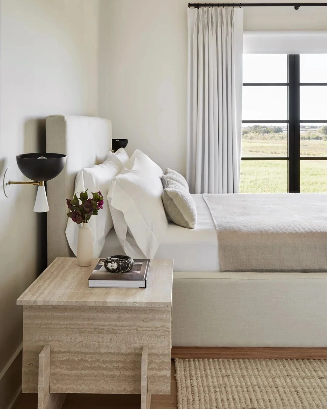 Modern residential interior inspiration, photograph 7